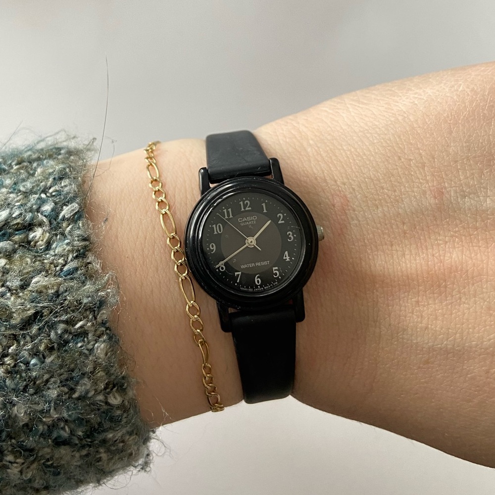 Casio Women's LQ139A-1B3 Black Thin Timeless Casual Classic Analog Watch